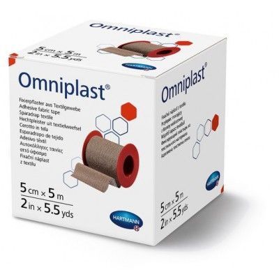 OMNIPLAST przylepiec tkaninowy w kolorze cielistym 5 cm x 5 m